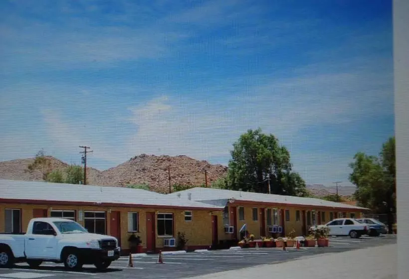 モーテル Safari Motor Inn Joshua Tree