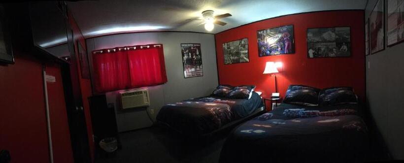 فندق على الطريق Sunset View Inn L.l.c