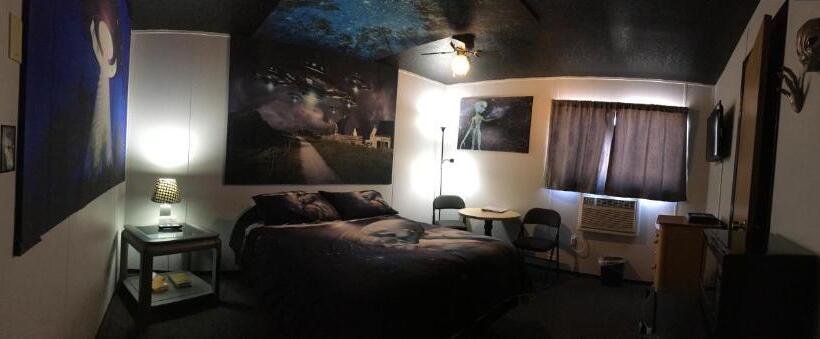 فندق على الطريق Sunset View Inn L.l.c