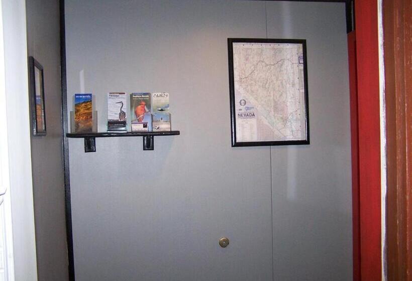 فندق على الطريق Sunset View Inn L.l.c