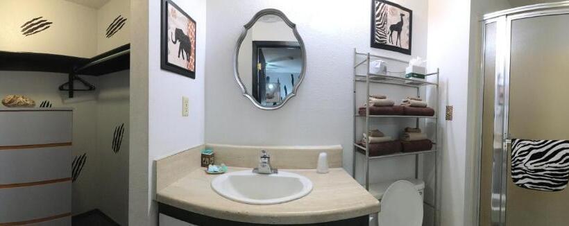 فندق على الطريق Sunset View Inn L.l.c