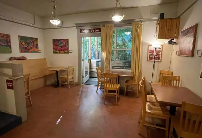 Northwest Portland Hostel