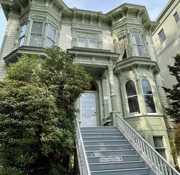 Northwest Portland Hostel