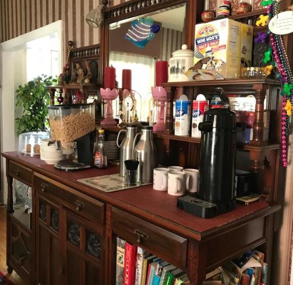 Rose Manor Bed & Breakfast