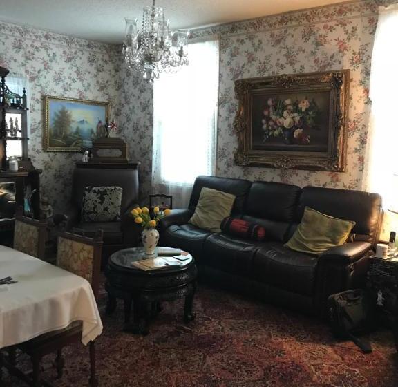 Rose Manor Bed & Breakfast