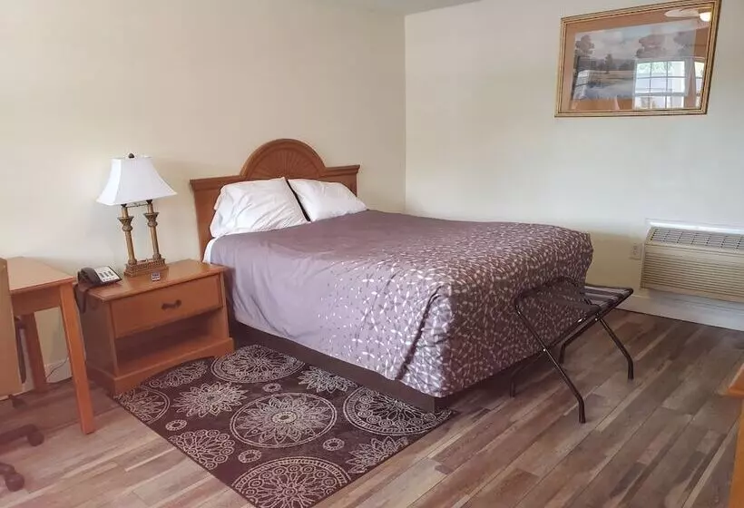 Turnpike Motel