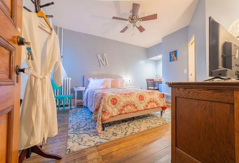 ベッドアンドブレックファースト The Maid S Quarters Bed Breakfast & Tearoom