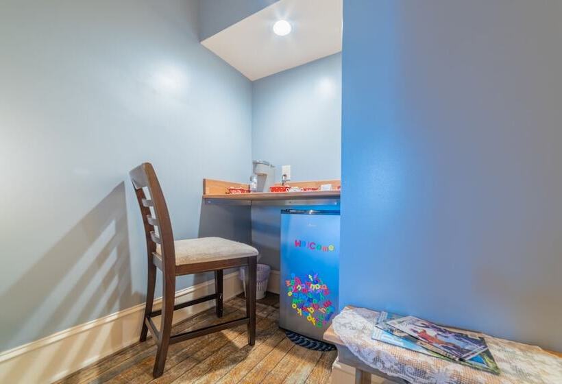 Bed and Breakfast The Maid S Quarters Bed Breakfast & Tearoom