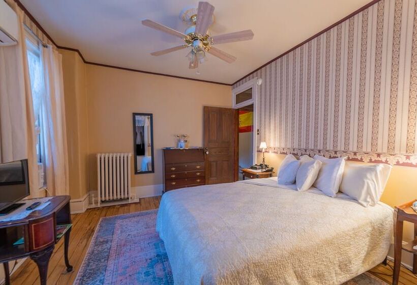 Bed and Breakfast The Maid S Quarters Bed Breakfast & Tearoom