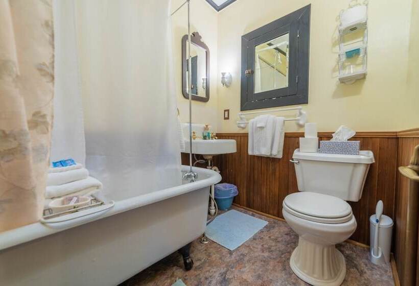 Bed and Breakfast The Maid S Quarters Bed Breakfast & Tearoom