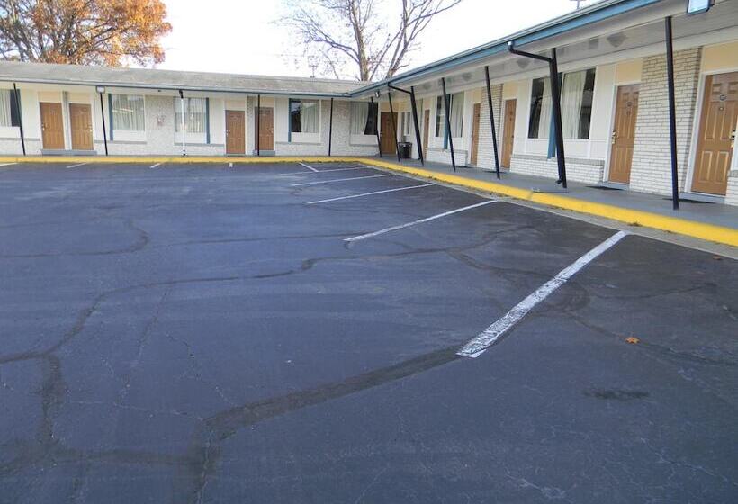 Fairfax Motel
