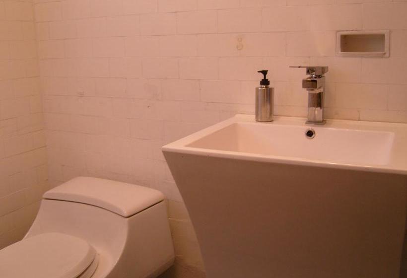 Hopkins Park Bed And Breakfast