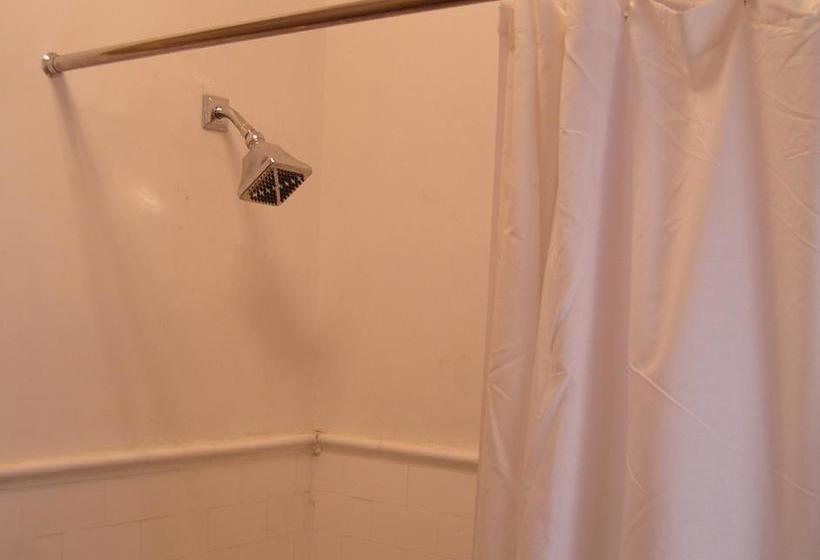 Hopkins Park Bed And Breakfast