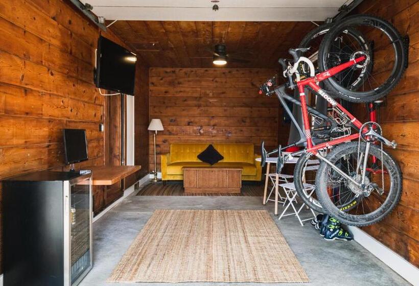 Szálloda Left Coast Lodge