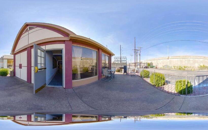 Hotelli One Life Studio And Suites