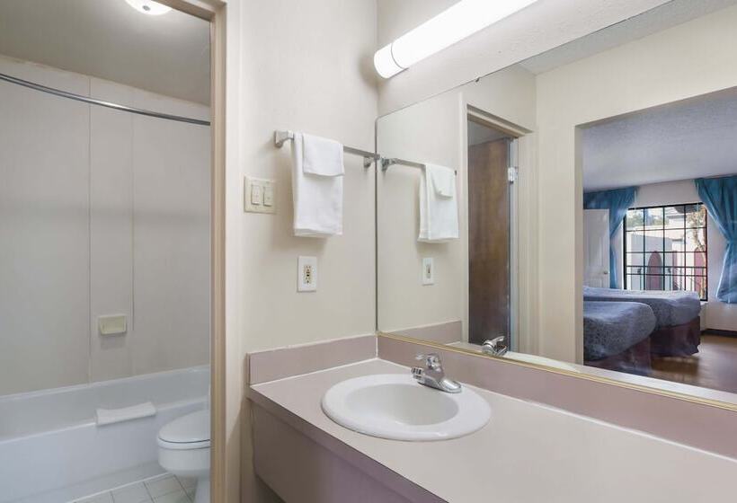 Hotelli One Life Studio And Suites