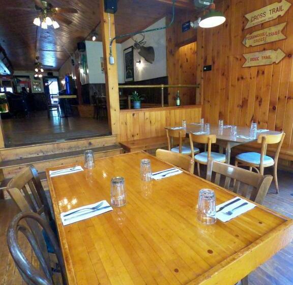 ホテル Pine Hill Arms