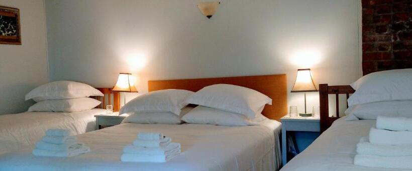 ホテル Pine Hill Arms