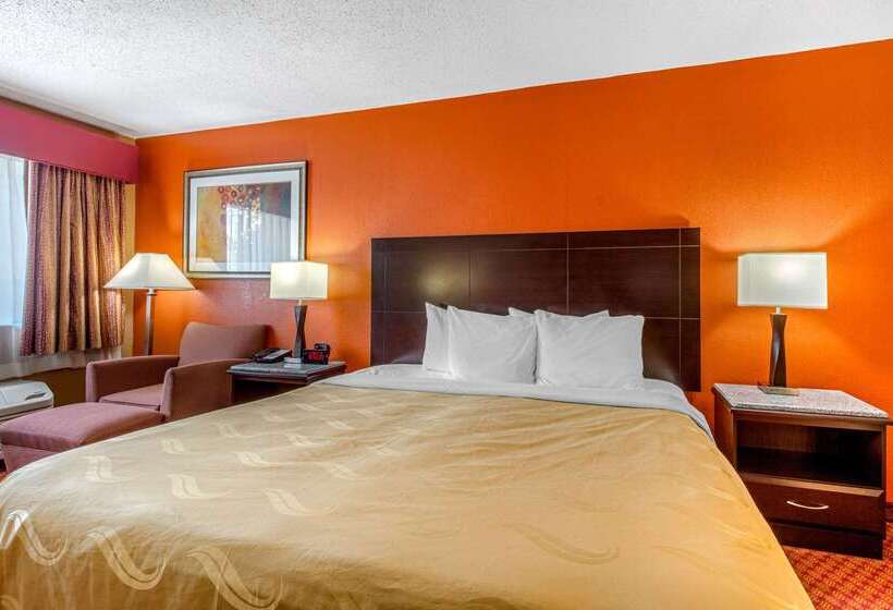 Отель Quality Inn