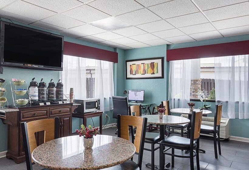 Отель Quality Inn