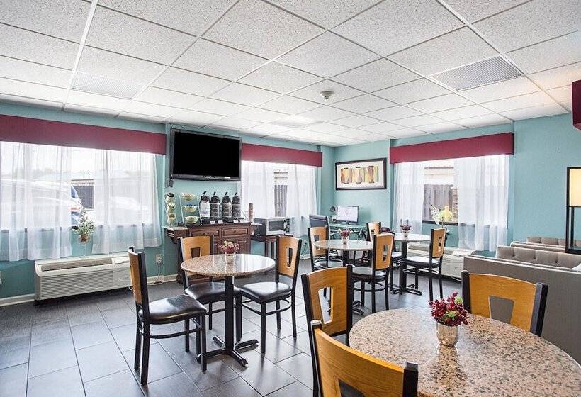 Отель Quality Inn