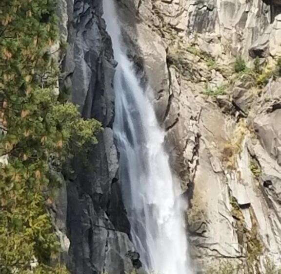 모텔 5th Street Inn