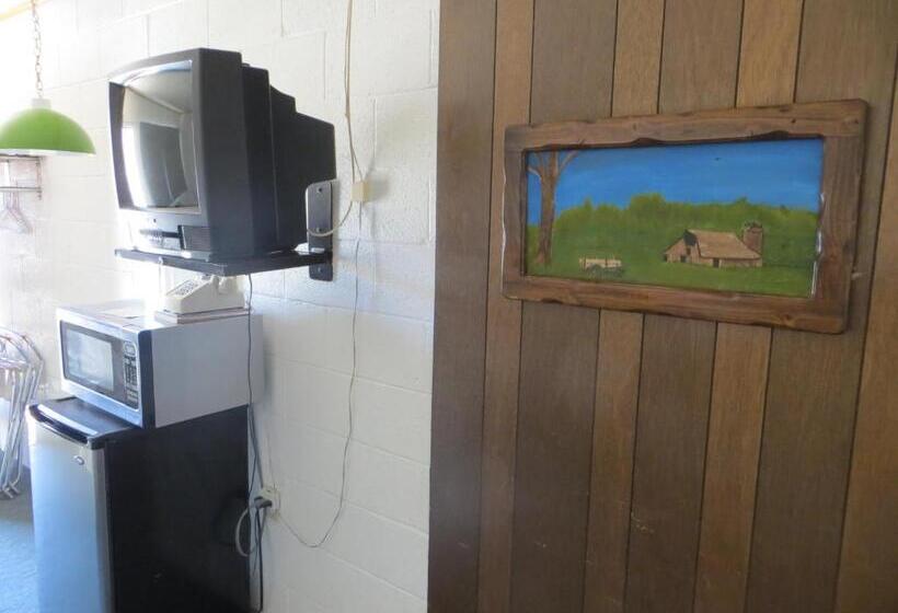 汽车旅馆  Alamo Inn