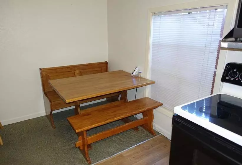 مُتل Big Meadow Lodge