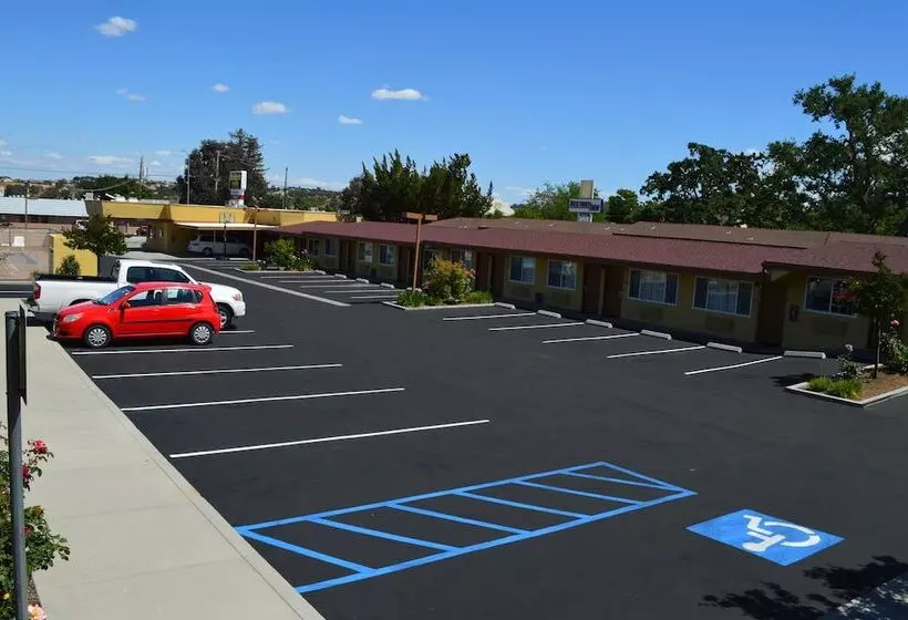 Motelli Budget Inn