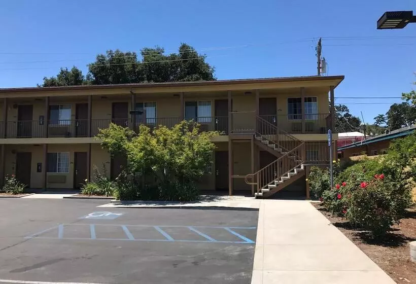 Motelli Budget Inn