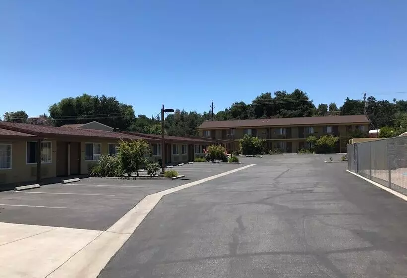 Motelli Budget Inn