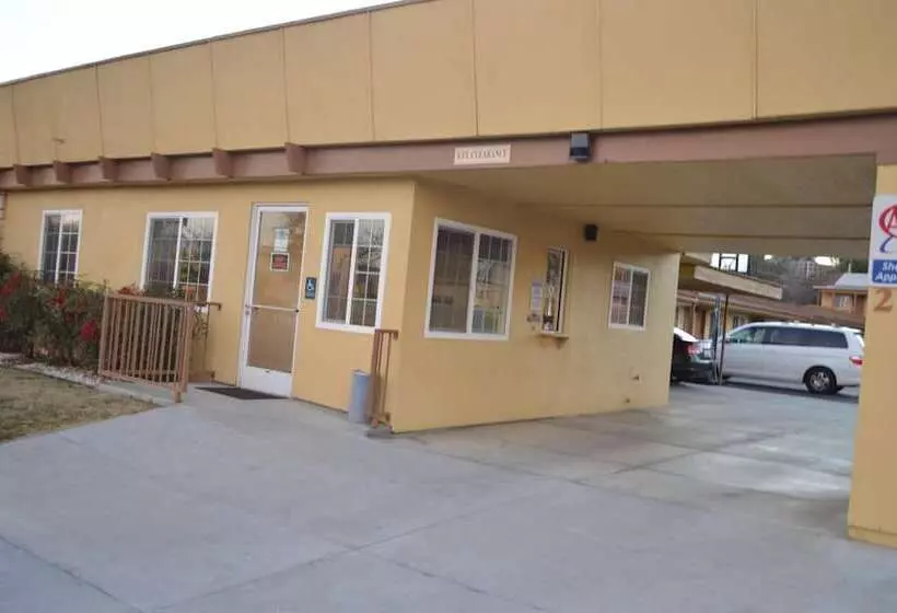 Motelli Budget Inn