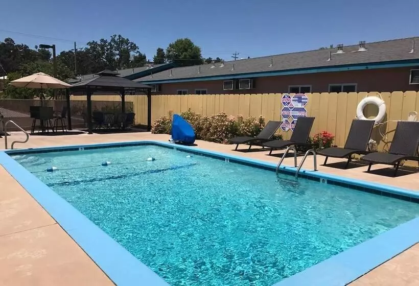 Motelli Budget Inn