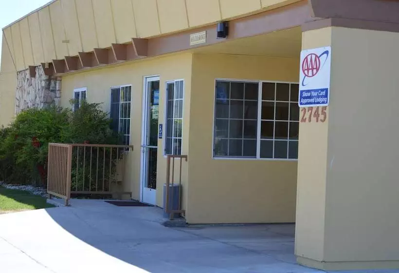 Motelli Budget Inn