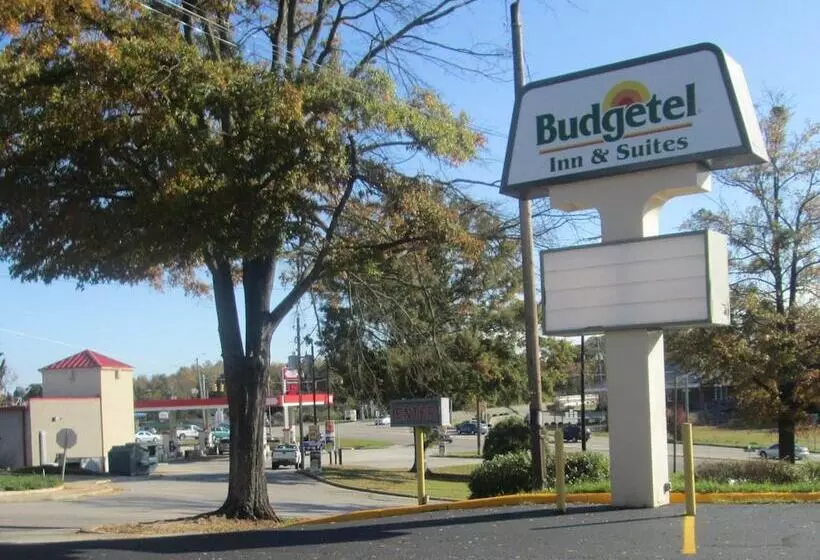 モーテル Budgetel Inn & Suites