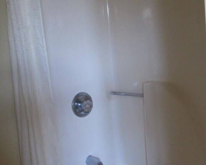 מוטל Budgetel Inn & Suites