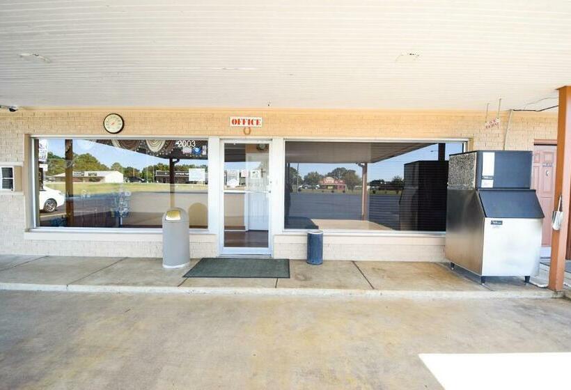 فندق على الطريق Economy Inn Beebe