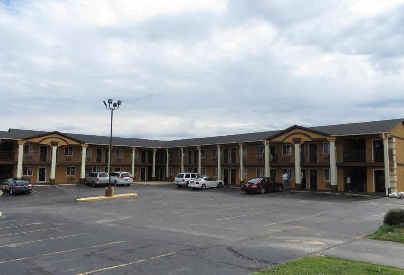 فندق على الطريق Economy Inn & Suites