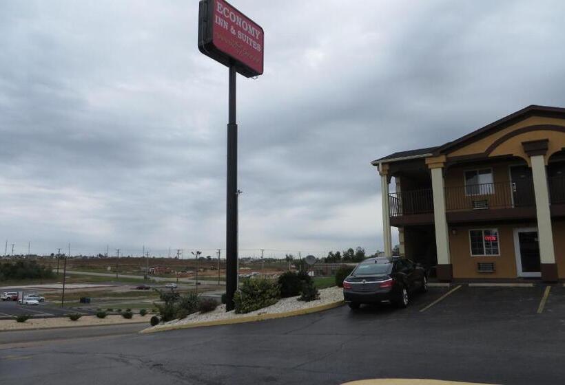 فندق على الطريق Economy Inn & Suites