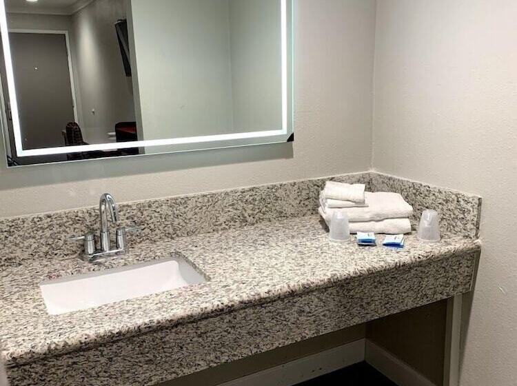 汽车旅馆  La Puente Inn