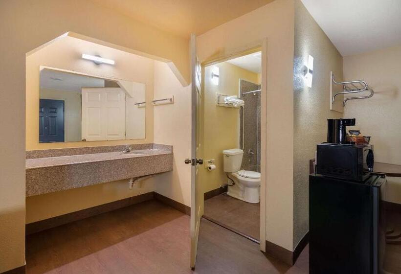 Motel Rodeway Inn & Suites East