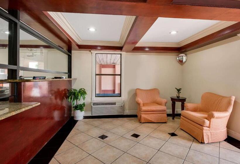 Motel Rodeway Inn & Suites East