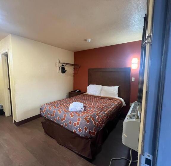 Motel Rodeway Inn & Suites East