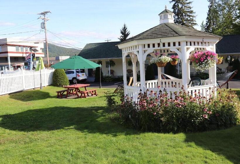 مُتل Heritage Of Lake George