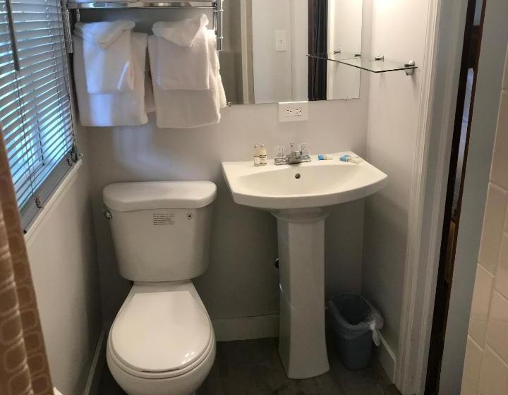 مُتل Heritage Of Lake George