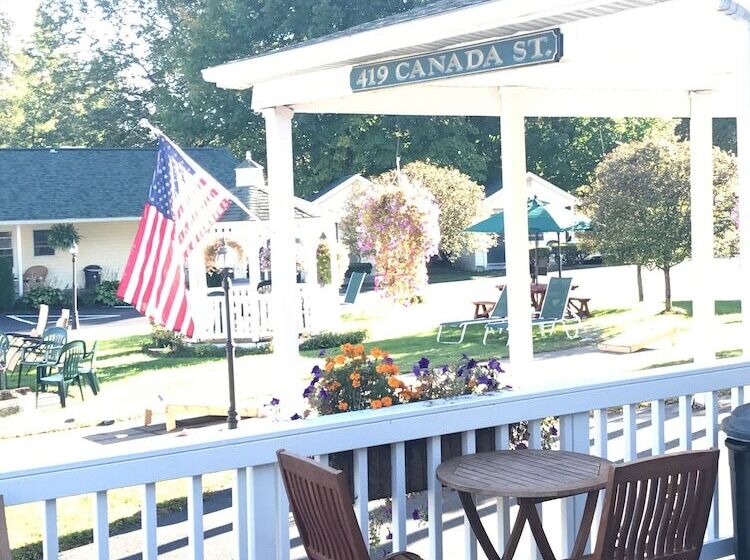 مُتل Heritage Of Lake George