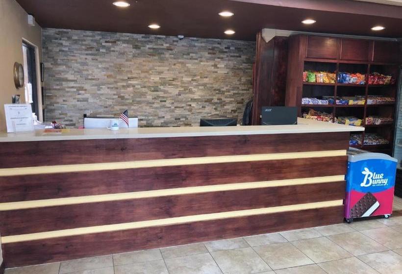 مُتل Travel Inn & Suites