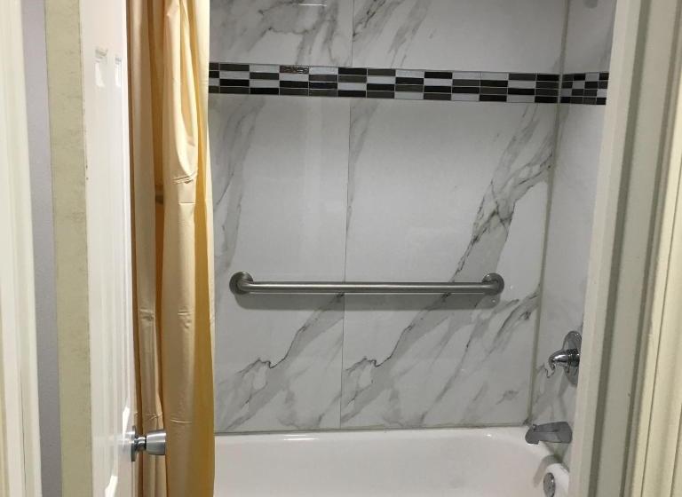 مُتل Travel Inn & Suites