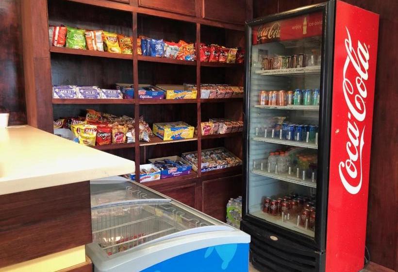 مُتل Travel Inn & Suites