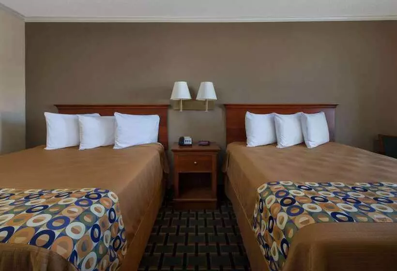 モーテル Travelodge By Wyndham Orangeburg